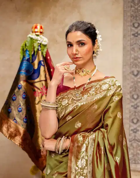 Women's Silk Woven Paithani Festival Saree with Rich Zari Pallu, Fall & Pico Stitched, and Unstitched Blouse Piece
